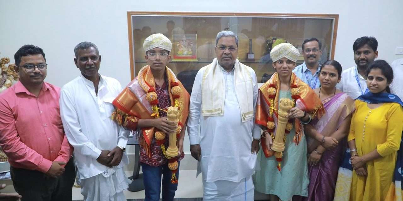 ಎಸ್ಎಸ್ಎಲ್ಸಿ ಪರೀಕ್ಷೆಯಲ್ಲಿ top rank ಪಡೆದ ವಿದ್ಯಾರ್ಥಿಗಳಿಗೆ ಮುಖ್ಯಮಂತ್ರಿ ಸನ್ಮಾನ. ಮೊರಾರ್ಜಿ ದೇಸಾಯಿ ಶಾಲೆಗಳ ಅಭಿವೃದ್ಧಿಗೆ ಒಂದೂವರೆ ಕೋಟಿ ರೂ. ಅನುದಾನ ಘೋಷಣೆ.