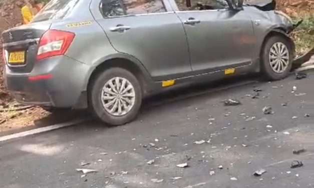 ಕರ್ಕಾ ಬಳಿ ಭೀಕರ ಅಪಘಾತ. ಬೈಕ್ಗೆ ಬೆಂಕಿ. ಸವಾರ ಮೃತ.