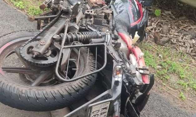 ಶಿರಸಿಯಲ್ಲಿ ಬೈಕ್ ಮತ್ತು ಟಾಟಾ ಏಸ್ ವಾಹನಗಳ ನಡುವೆ ಅಪಘಾತ. ಬೈಕ್ ಸವಾರನ ದುರ್ಮರಣ