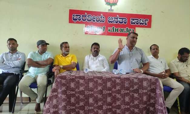 ಭಟ್ಕಳದಲ್ಲಿ ಎಗ್ಗಿಲ್ಲದೇ ನಡೆಯುತ್ತಿರುವ ಅಕ್ರಮ ಗೋ ಸಾಗಾಟ. ಹಿಂದು ಸಂಘಟನೆ ಮತ್ತು ಬಿಜೆಪಿ ಕಾರ್ಯಕರ್ತರಿಂದ ಹೋರಾಟದ ಎಚ್ಚರಿಕೆ
