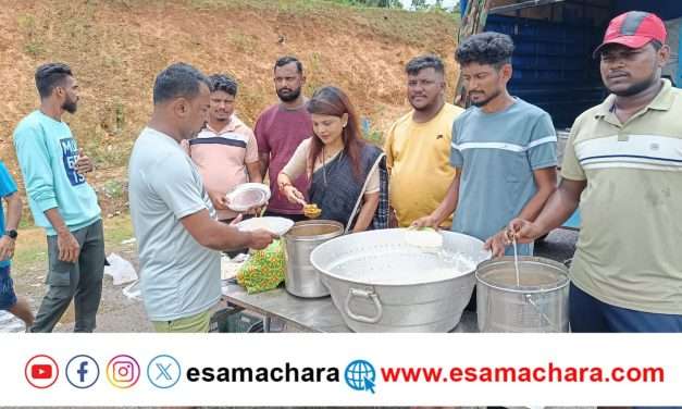 ಹೆದ್ದಾರಿಯಲ್ಲಿ ಸಂಕಷ್ಟದಲ್ಲಿರುವವರಿಗೆ ಹೊಟ್ಟೆ ತುಂಬಿಸುತ್ತಿರುವ ಚೈತ್ರಾ.