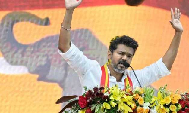 Tragedy/ ಕಾಲ್ತುಳಿತ ದುರಂತ: ಮೃತರ ಕುಟುಂಬಕ್ಕೆ ನಟ ವಿಜಯ್ 20 ಲಕ್ಷ ಪರಿಹಾರ ಘೋಷಣೆ.