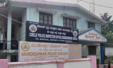 Transgender Violence/ ಮುರ್ಡೇಶ್ವರದಲ್ಲಿ ಮಂಗಳಮುಖಿಯರ ದೌರ್ಜನ್ಯ. ಬೈಕ್ ಸವಾರನ ಸರ ಕಿತ್ತು ಪರಾರಿ.