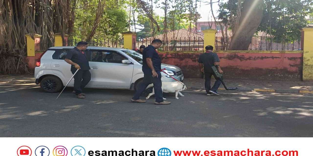 Hi Alert/ ದೆಹಲಿಯಲ್ಲಿ ಸ್ಪೋಟ. ಉತ್ತರಕನ್ನಡ ಜಿಲ್ಲೆಯಲ್ಲಿ ಬಿಗಿ ಭದ್ರತೆ. ಶ್ವಾನದಳದಿಂದ ಪರಿಶೀಲನೆ