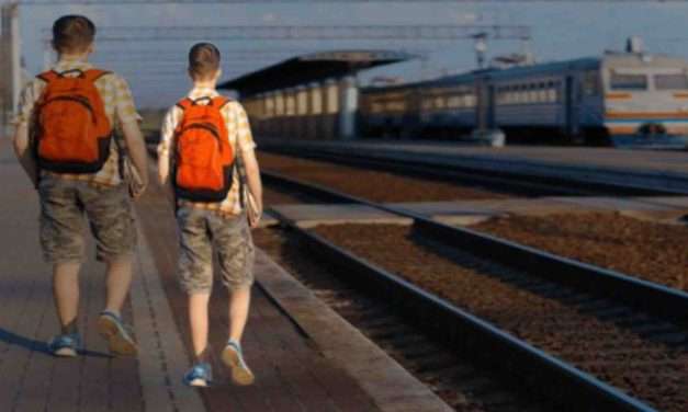 Students Escape/ ಶಾಲೆಯಿಂದ ಮನೆಗೆ ಮರಳದೇ ರೈಲು ಹತ್ತಿದ ಬಾಲಕರು. ಗೋವಾದಲ್ಲಿ ಸುರಕ್ಷಿತವಾಗಿ ಪತ್ತೆ ಮಾಡಿದ ರೈಲ್ವೆ ಪೊಲೀಸರು.