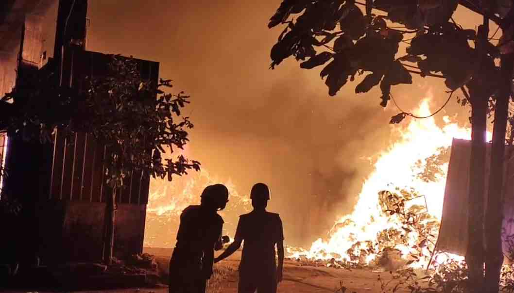 Fire Incident/ ಕಾರವಾರದ ತ್ಯಾಜ್ಯ ವಿಲೇವಾರಿ ಘಟಕದಲ್ಲಿ ಭಾರೀ ಬೆಂಕಿ