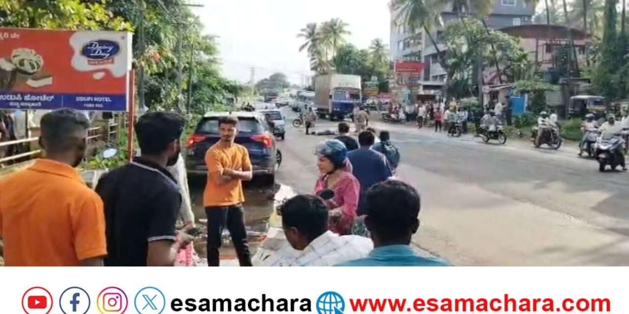 Accident/ ಕುಮಟಾದಲ್ಲಿ ಭೀಕರ ರಸ್ತೆ ಅಪಘಾತ.  ಕಂಟೇನರ್ ಅಡಿಯಲ್ಲಿ ಸಿಲುಕಿ ಬೈಕ್ ಸವಾರ ಮೃತ.