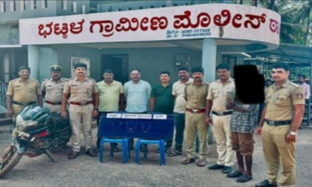 Arrested/ ದೇವಸ್ಥಾನ ಕಳ್ಳತನ ಪ್ರಕರಣ. 24 ಗಂಟೆಯೊಳಗೆ ಆರೋಪಿತನ ಬಂಧಿಸಿದ ಭಟ್ಕಳ ಪೊಲೀಸರು.