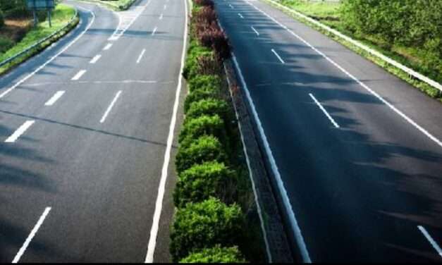 Road Open/ ವಾಹನ ಸವಾರರ ಗಮನಕ್ಕೆ. ರಾ. ಹೆದ್ದಾರಿ ದ್ವಿಮುಖ ಸಂಚಾರಕ್ಕೆ ಮುಕ್ತ.